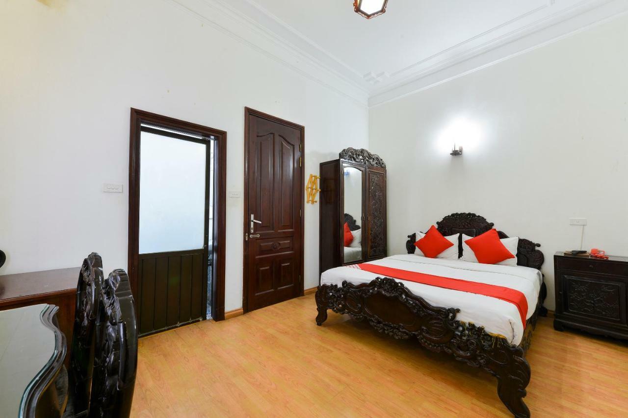 Oyo 216 Alisa Hotel Hanoi Buitenkant foto